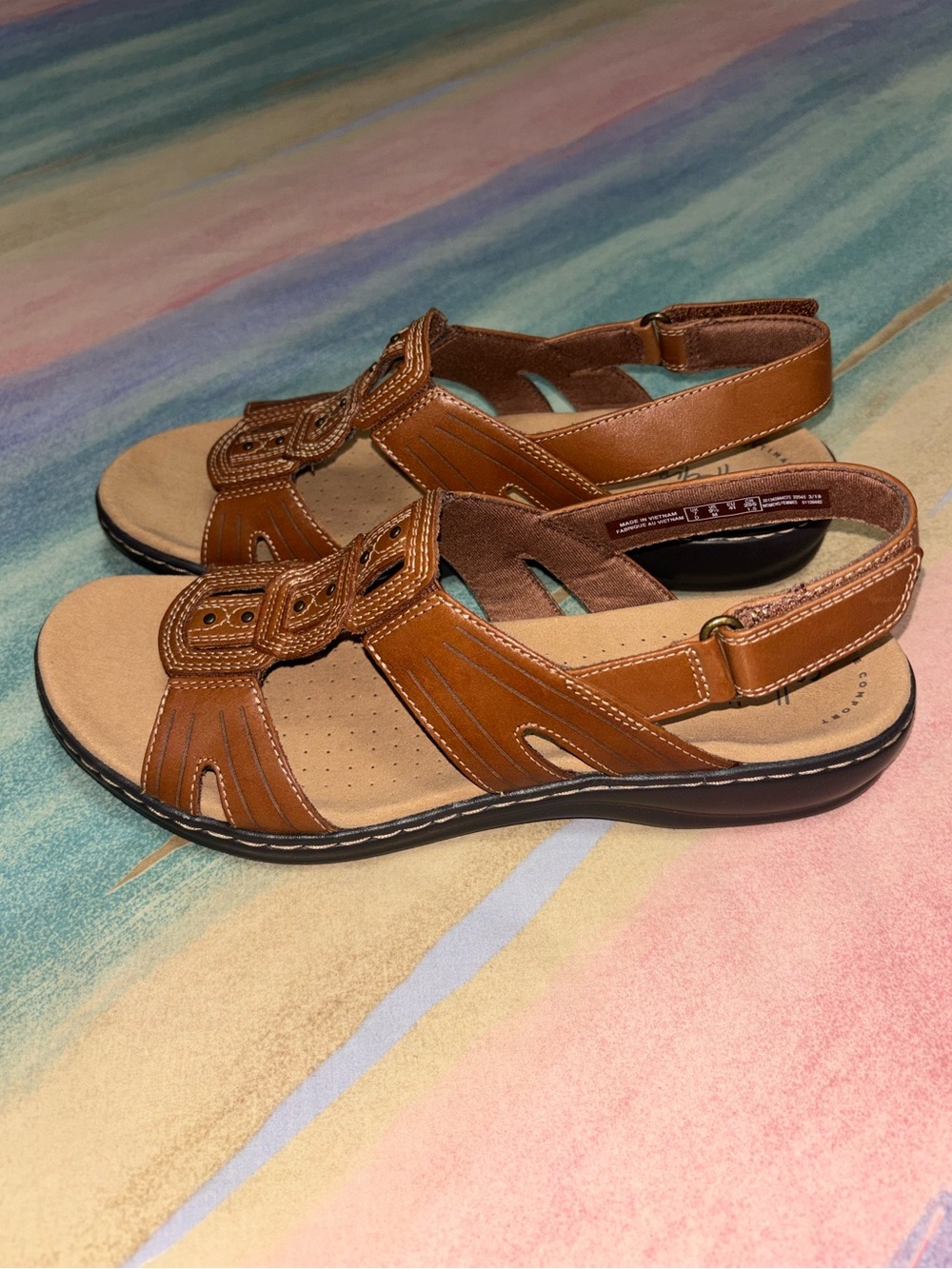 Womens Clarks Leisa Skip Dark Tan Leather Sandals size 9.5